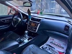 نيسان ألتيما